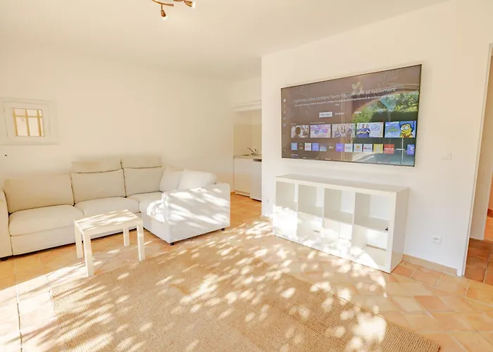 Beautiful Provencal Villa, Pool, Air-conditioned Villa *