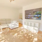 Beautiful Provencal Villa, Pool, Air-conditioned فيلة *