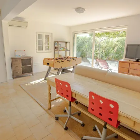 Beautiful Provencal Villa, Pool, Air-conditioned *