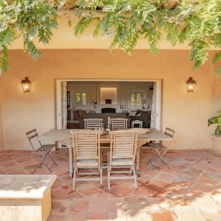 Villa Beautiful Provencal Villa, Pool, Air-conditioned