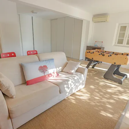 Beautiful Provencal Villa, Pool, Air-conditioned *