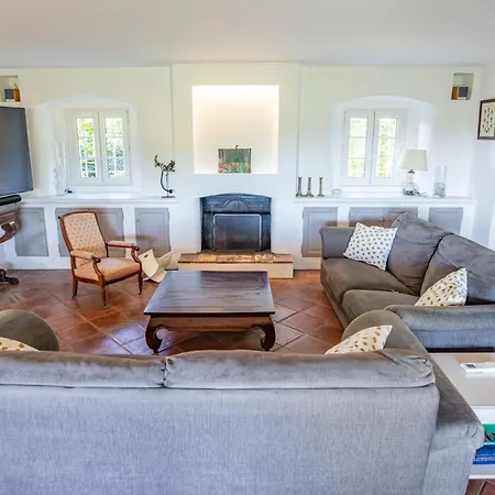 Beautiful Provencal Villa, Pool, Air-conditioned Villa