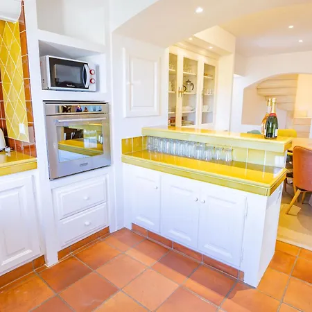 Beautiful Provencal Villa, Pool, Air-conditioned Villa