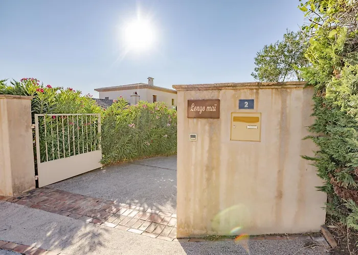 Willa Beautiful Provencal Villa, Pool, Air-conditioned *